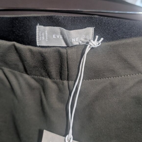 Everlane | The Dream Pant In Dark Forest Green - Picture 10 of 15